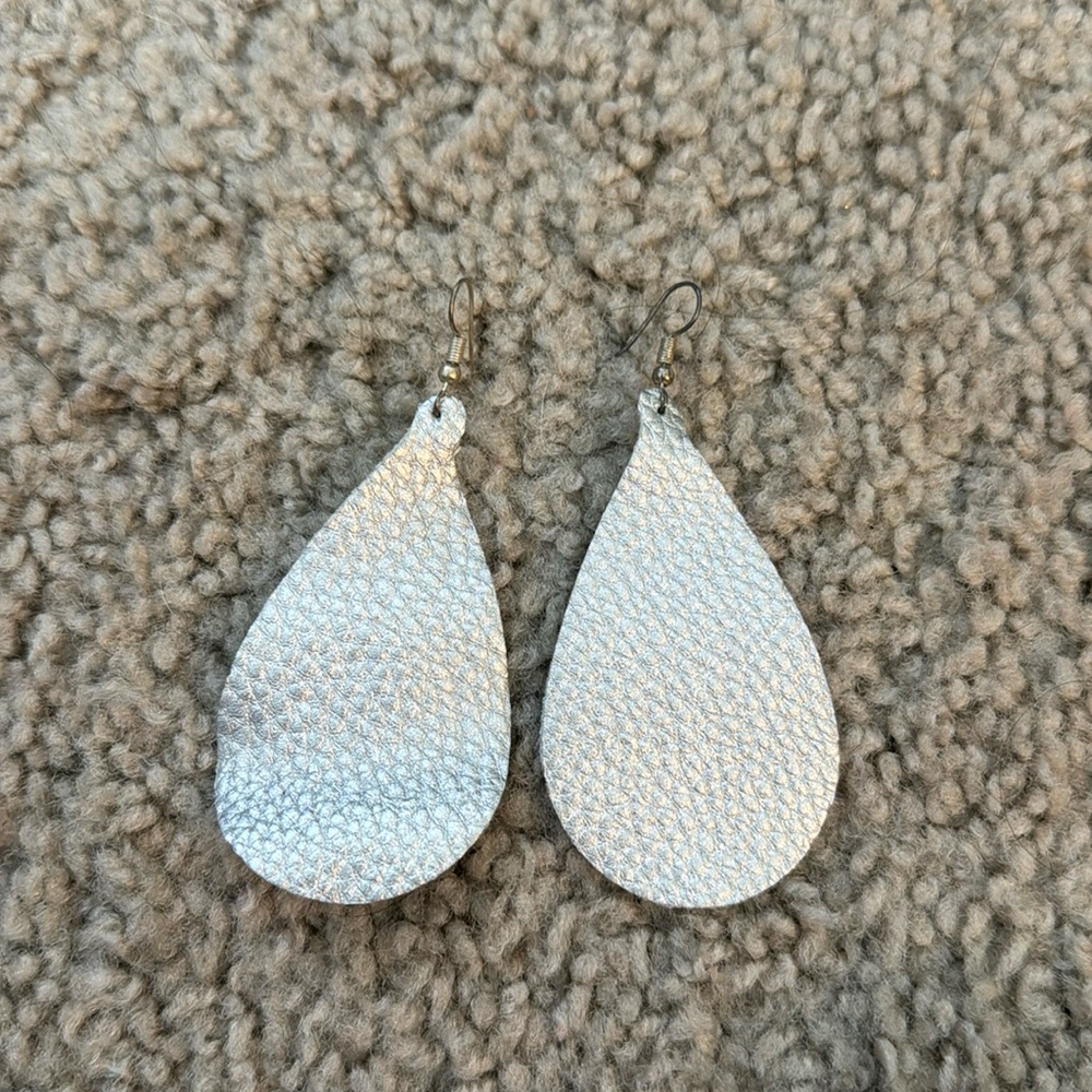 Lightweight Silver Teardrop Earrings
